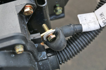 һ����� J6L�п� �ʻ۰� 180���� 4X2 6.75�������ػ���ͼƬ