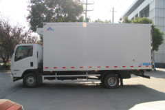 庆铃 五十铃700P 190马力 4X2 5.4米冷藏车(康飞牌)(KFT5103XLC50)