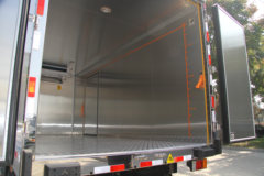 庆铃 五十铃700P 190马力 4X2 5.4米冷藏车(康飞牌)(KFT5103XLC50)