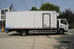 庆铃 五十铃700P 190马力 4X2 6.9米冷藏车(康飞牌)(KFT5103XLC51)