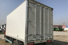 唐骏欧铃 K3系列 143马力 4.15米单排厢式轻卡(彩钢板)(ZB5040XXYJDD6V)