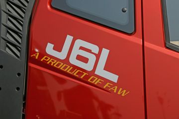 һ����� J6L�п� 2018�� �ʻݰ� 220���� 4X2 6.75�������ػ���(CA1180P62K1L4E5)ͼƬ