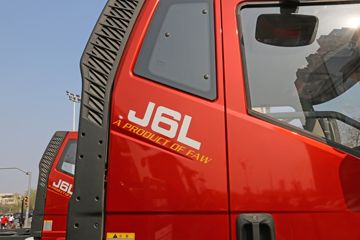 һ����� J6L�п� 2018�� �ʻݰ� 220���� 4X2 6.75�������ػ���(CA1180P62K1L4E5)ͼƬ