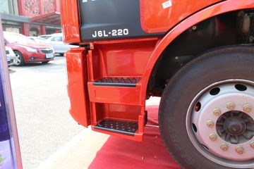 һ����� J6L�п� 2018�� �ʻݰ� 220���� 4X2 6.75�������ػ���(CA1180P62K1L4E5)ͼƬ