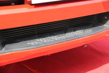 һ����� J6L�п� 2018�� �ʻݰ� 220���� 4X2 6.75�������ػ���(CA1180P62K1L4E5)ͼƬ