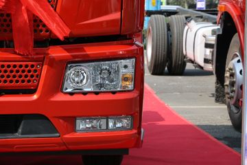 һ����� J6L�п� 2018�� �ʻݰ� 220���� 4X2 6.75�������ػ���(CA1180P62K1L4E5)ͼƬ