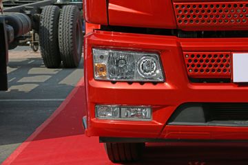 һ����� J6L�п� 2018�� �ʻݰ� 220���� 4X2 6.75�������ػ���(CA1180P62K1L4E5)ͼƬ