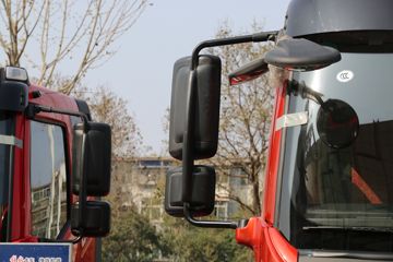 һ����� J6L�п� 2018�� �ʻݰ� 220���� 4X2 6.75�������ػ���(CA1180P62K1L4E5)ͼƬ