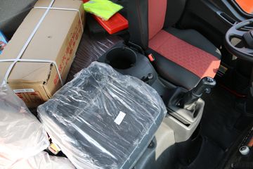 һ����� J6L�п� 2018�� �ʻݰ� 220���� 4X2 6.75�������ػ���(CA1180P62K1L4E5)ͼƬ