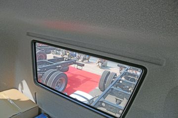 һ����� J6L�п� 2018�� �ʻݰ� 220���� 4X2 6.75�������ػ���(CA1180P62K1L4E5)ͼƬ