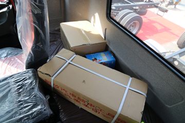 һ����� J6L�п� 2018�� �ʻݰ� 220���� 4X2 6.75�������ػ���(CA1180P62K1L4E5)ͼƬ