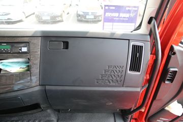 һ����� J6L�п� 2018�� �ʻݰ� 220���� 4X2 6.75�������ػ���(CA1180P62K1L4E5)ͼƬ