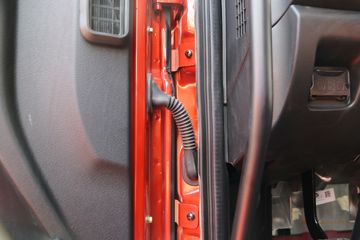 һ����� J6L�п� 2018�� �ʻݰ� 220���� 4X2 6.75�������ػ���(CA1180P62K1L4E5)ͼƬ