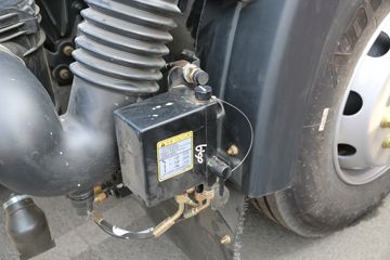 һ����� J6L�п� 2018�� �ʻݰ� 220���� 4X2 6.75�������ػ���(CA1180P62K1L4E5)ͼƬ