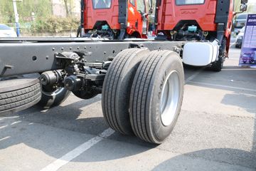 һ����� J6L�п� 2018�� �ʻݰ� 220���� 4X2 6.75�������ػ���(CA1180P62K1L4E5)ͼƬ