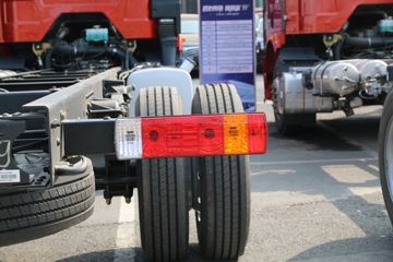 һ����� J6L�п� 2018�� �ʻݰ� 220���� 4X2 6.75�������ػ���(CA1180P62K1L4E5)ͼƬ