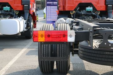 һ����� J6L�п� 2018�� �ʻݰ� 220���� 4X2 6.75�������ػ���(CA1180P62K1L4E5)ͼƬ