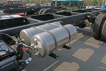 һ����� J6L�п� 2018�� �ʻݰ� 220���� 4X2 6.75�������ػ���(CA1180P62K1L4E5)ͼƬ