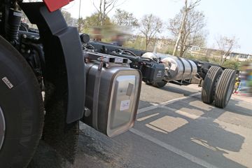 һ����� J6L�п� 2018�� �ʻݰ� 220���� 4X2 6.75�������ػ���(CA1180P62K1L4E5)ͼƬ