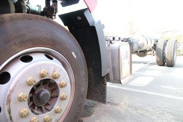 һ����� J6L�п� 2018�� �ʻݰ� 220���� 4X2 6.75�������ػ���(CA1180P62K1L4E5)ͼƬ