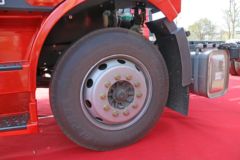 一汽解放 J6L中卡 2018款 质惠版 220马力 4X2 6.75米栏板载货车(CA1180P62K1L4E5)