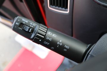 һ����� J6L�п� 2018�� �ʻݰ� 180���� 4X2 6.75�������ػ���(CA1180P62K1L4E5)ͼƬ