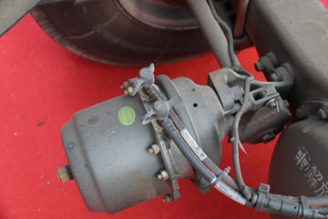 һ����� J6L�п� 2018�� �ʻݰ� 180���� 4X2 6.75�������ػ���(CA1180P62K1L4E5)ͼƬ