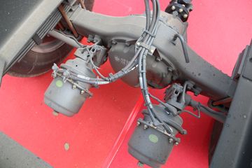 һ����� J6L�п� 2018�� �ʻݰ� 180���� 4X2 6.75�������ػ���(CA1180P62K1L4E5)ͼƬ