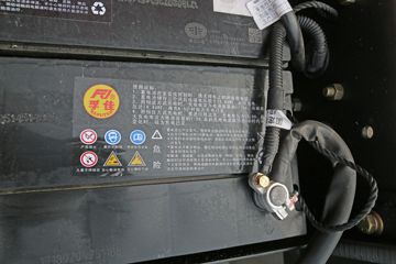 һ����� J6L�п� 2018�� �ʻݰ� 180���� 4X2 6.75�������ػ���(CA1180P62K1L4E5)ͼƬ