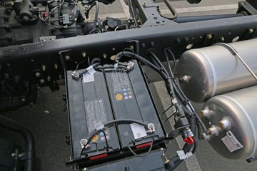 һ����� J6L�п� 2018�� �ʻݰ� 180���� 4X2 6.75�������ػ���(CA1180P62K1L4E5)ͼƬ