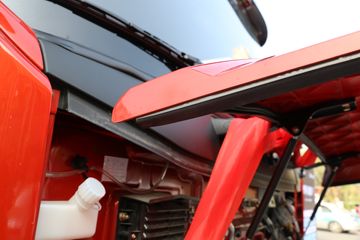 һ����� J6L�п� 2018�� �ʻݰ� 180���� 4X2 6.75�������ػ���(CA1180P62K1L4E5)ͼƬ