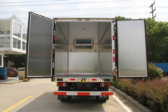 福田 奥铃CTX 154马力 4X2 5.1米冷藏车(康飞牌)(KFT5104XLC50)