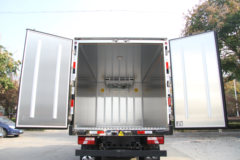 江铃 凯锐800 122马力 4X2 4米冷藏车(康飞牌)(KFT5042XLC56)