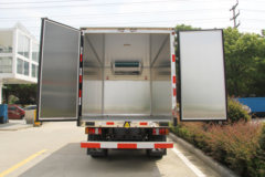 江铃 顺达窄体 116马力 4X2 4.1米冷藏车(康飞牌)(KFT5042XLC57)