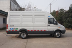 南京依维柯 Turbo Daily V46 129马力 3.35米冷藏车(康飞牌)(KFT5041XLC5B)