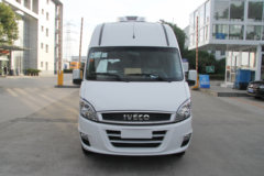 南京依维柯 146马力 3.35米冷藏车(康飞牌)(KFT5041XLC58)