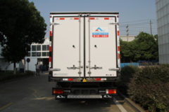 南京依维柯 Turbo Daily X45 129马力 4X2 3.5米冷藏车(康飞牌)(KFT5041XLC55)