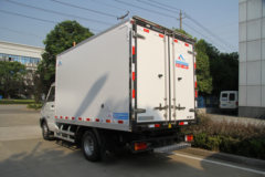 南京依维柯 Turbo Daily X45 129马力 4X2 3.5米冷藏车(康飞牌)(KFT5041XLC55)