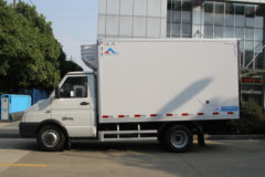 南京依维柯 Turbo Daily X45 129马力 4X2 3.5米冷藏车(康飞牌)(KFT5041XLC55)