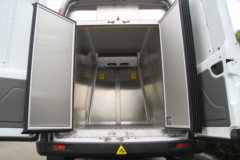 上汽大通 T60 136马力 2.81米冷藏车(康飞牌)(KFT5040XLC51)