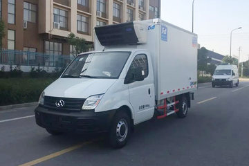 上汽大通 T60 136马力 4X2 3.33米冷藏车(康飞牌)(KFT5040XLC52)