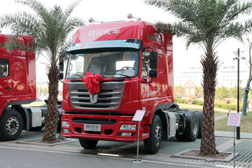 联合卡车 E430重卡 430马力 6X4牵引车(QCC4252D654-2)