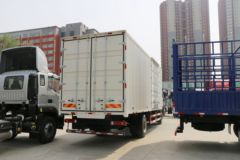 福田 欧航R系 170马力 7.8米厢式载货车(京五)(BJ5166XXY-A4)