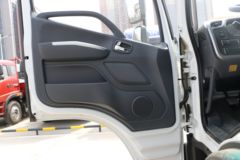 福田 欧航R系 170马力 7.8米厢式载货车(京五)(BJ5166XXY-A4)