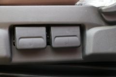 福田 欧曼新ETX 5系重卡 245马力 6X2 8米仓栅式载货车(BJ5252CCY-AB)