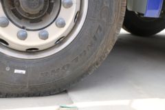 福田 欧曼新ETX 5系重卡 245马力 6X2 8米仓栅式载货车(BJ5252CCY-AB)