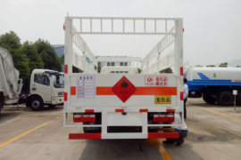 多利卡D7&nbsp;爆破器材运输车外观图片