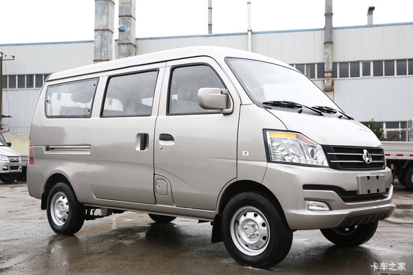 恭喜杜先生今日在我司喜提V3微面一辆