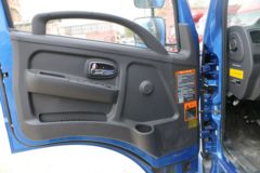 飞碟奥驰 X3系列 130马力 4X2 4.13米自卸车(长泰8A45X)