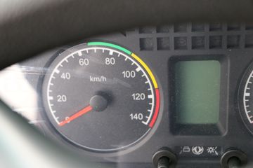 ���� ������D9 170���� 4X2 6.8�������ػ���(EQ1140L9BDG)ͼƬ